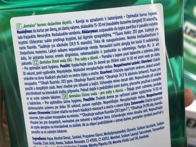 Zadní strana obalu ústní vody