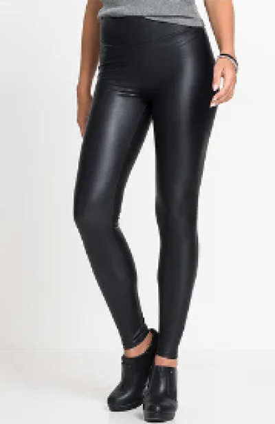 Modelka v černých legínách