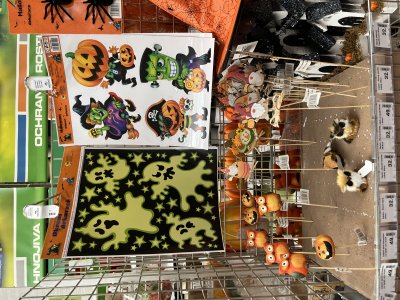 Halloweenská nabídka v obchodě Uni Hobby