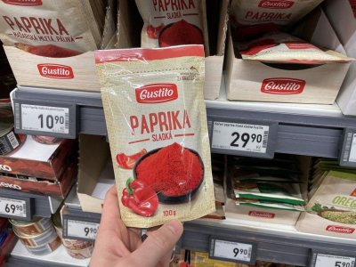 Mletá paprika v supermarketu