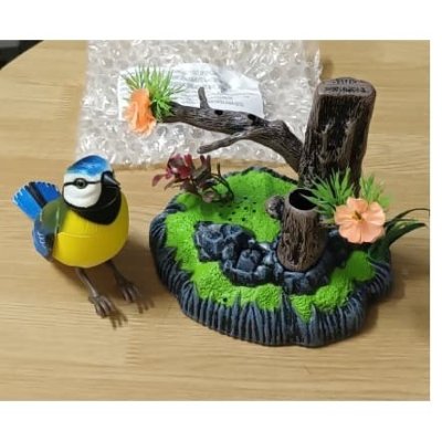 Hračka mluvící sýkorka