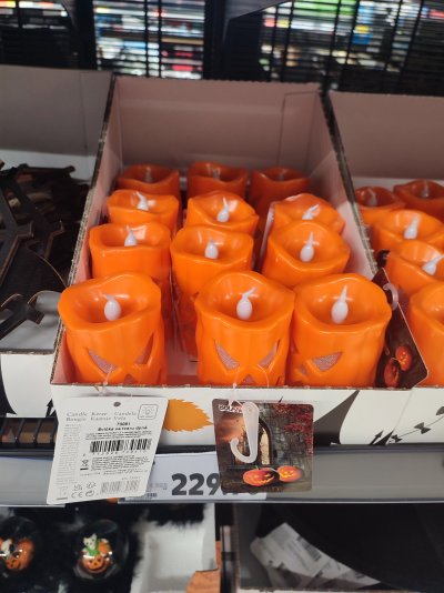 Halloweenská nabídka v obchodě Kaufland
