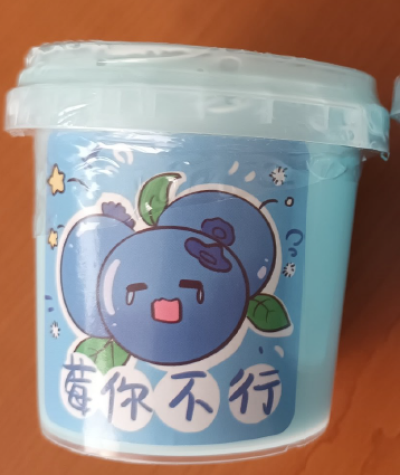 Zábavný sliz v produktovém obalu