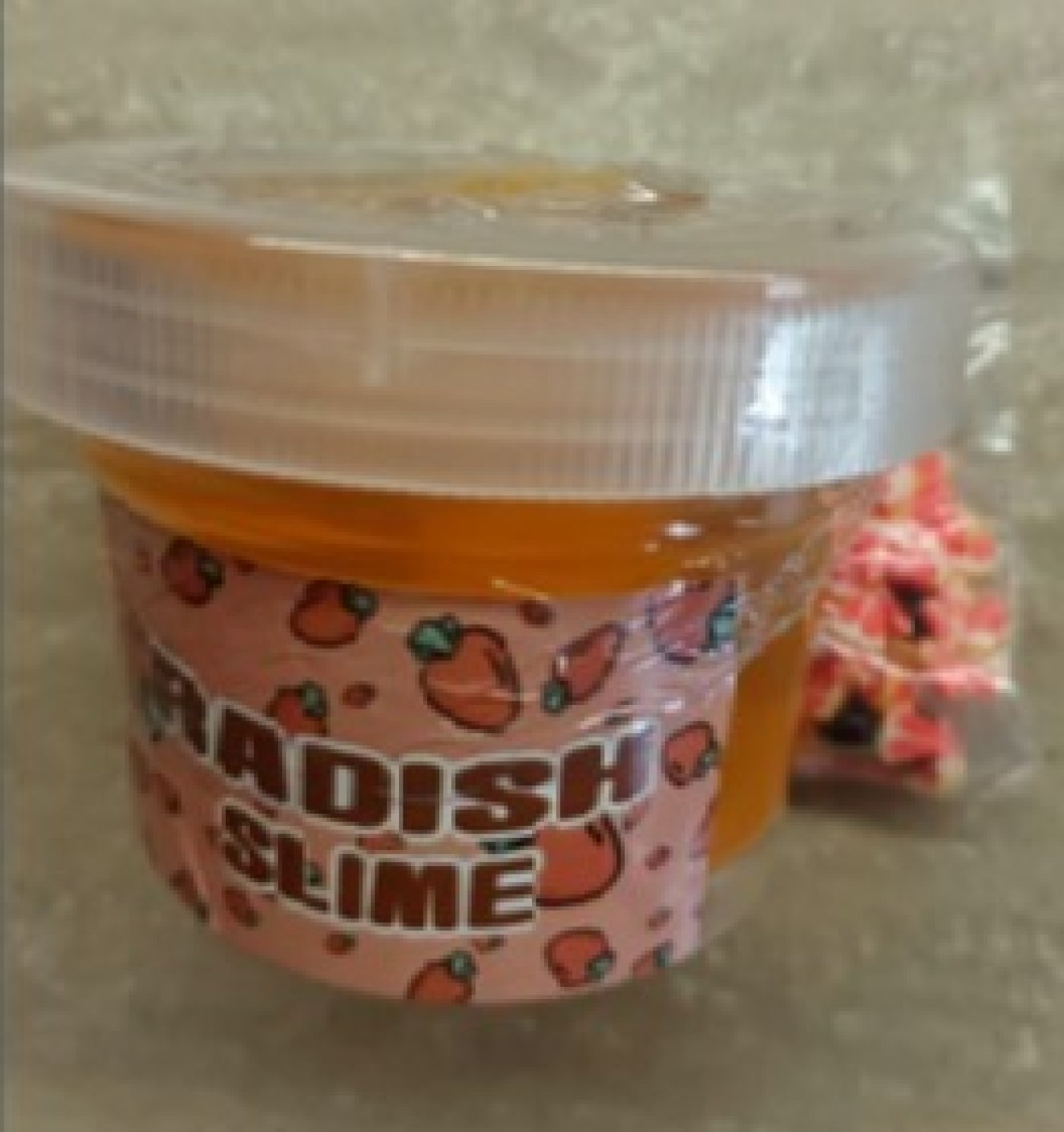 Zábavný sliz v produktovém obalu