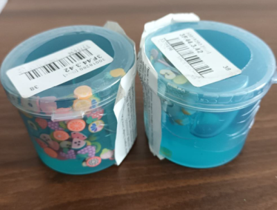 Zábavný sliz v produktovém obalu