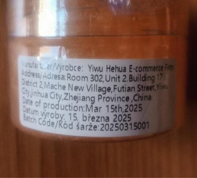 Zábavný sliz v produktovém obalu