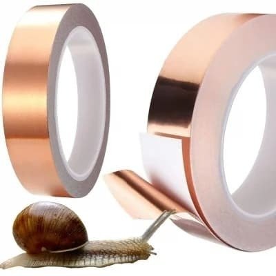 Měděná páska proti slimákům