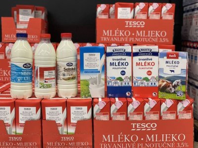 Mléka v supermarketu