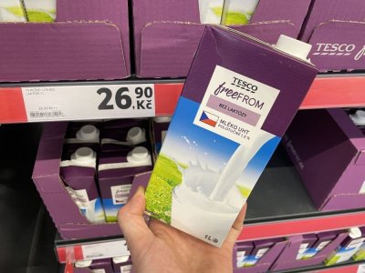 Mléko v supermarketu