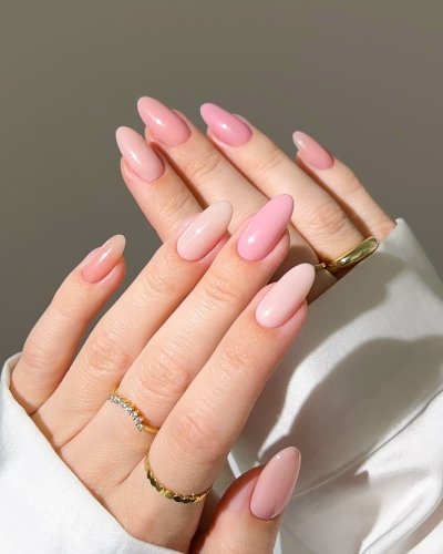 Růžová manikúra