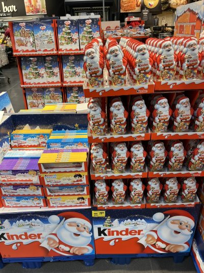 Vánoční nabídka v supermarketu Albert