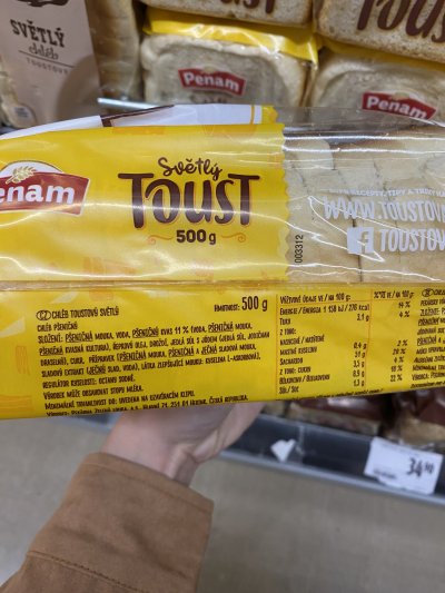 Etiketa na obalu toustového chleba