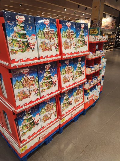 Vánoční nabídka v supermarketu Albert