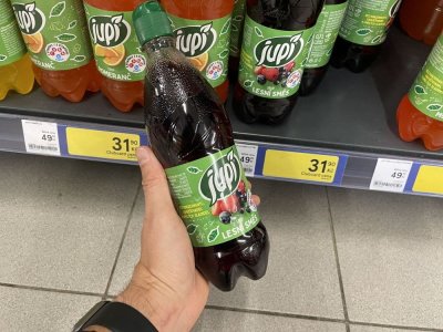 Ovocné sirupy v supermarketu