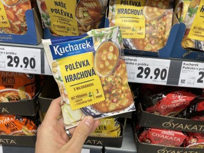 Polévka v sáčku v rukou