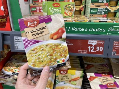 Polévka v sáčku v rukou