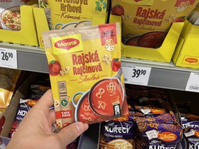 Polévka v sáčku v rukou