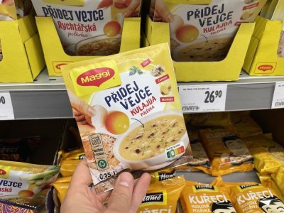 Polévka v sáčku v rukou