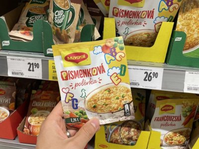 Polévka v sáčku v rukou