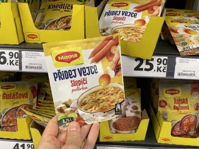 Polévka v sáčku v rukou