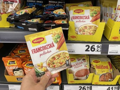 Polévka v sáčku v rukou