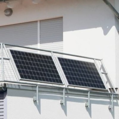Solární balkonová elektrárna