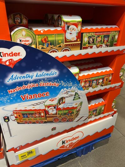 Adventní kalendář Kinder