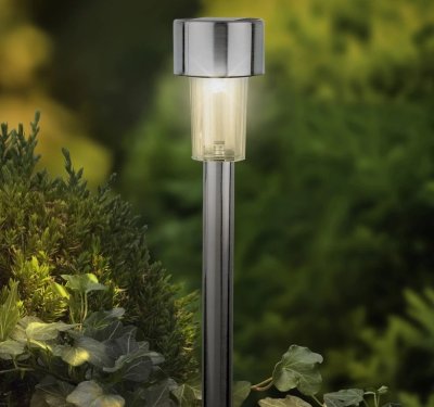 Solární lampa zapichovací