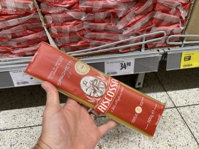 Špagety v supermarketu