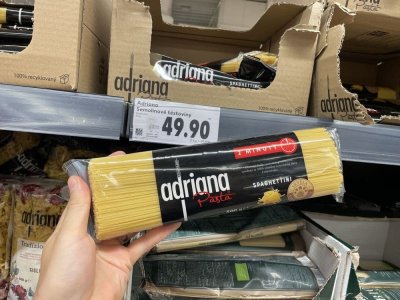 Špagety v supermarketu