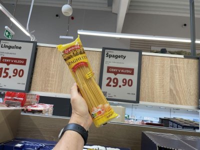 Špagety v supermarketu