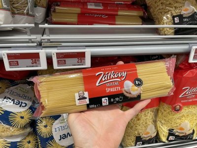 Špagety v supermarketu