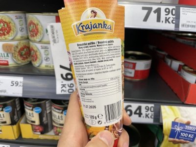 Paštika v rukou