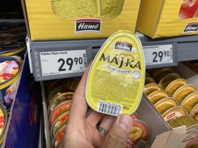 Paštika v rukou