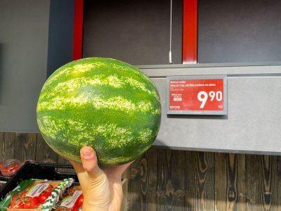 Meloun v supermarketu