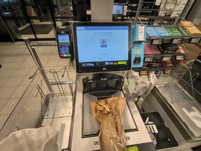 Samoobslužná pokladna s chytrou technologií