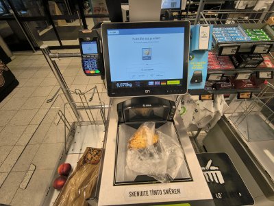 Samoobslužná pokladna s chytrou technologií