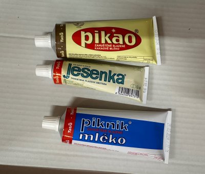 Pikao, Jesenka a Piknik v retro obalech