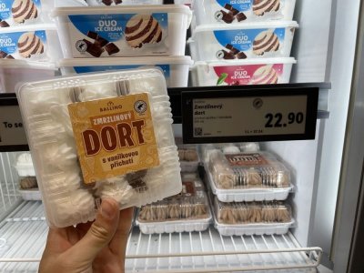 Vanilková zmrzlina v supermarketu
