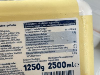 Etiketa na obalu vanilkové zmrzliny
