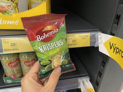 Arašídy s wasabi ve výprodeji