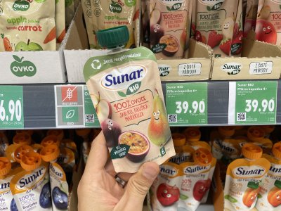 Ovocná kapsička v supermarketu