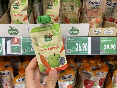 Ovocná kapsička v supermarketu