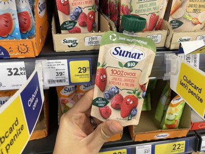 Ovocná kapsička v supermarketu