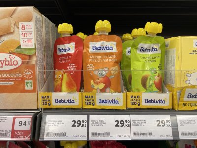 Ovocné kapsičky v supermarketu