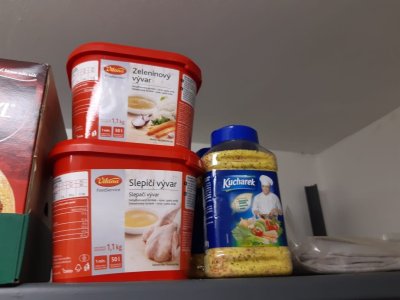 Dochucovadla ve školní kuchyni