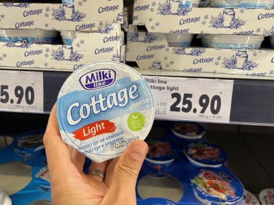Cottage sýr v supermarketu