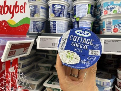 Cottage sýr v supermarketu