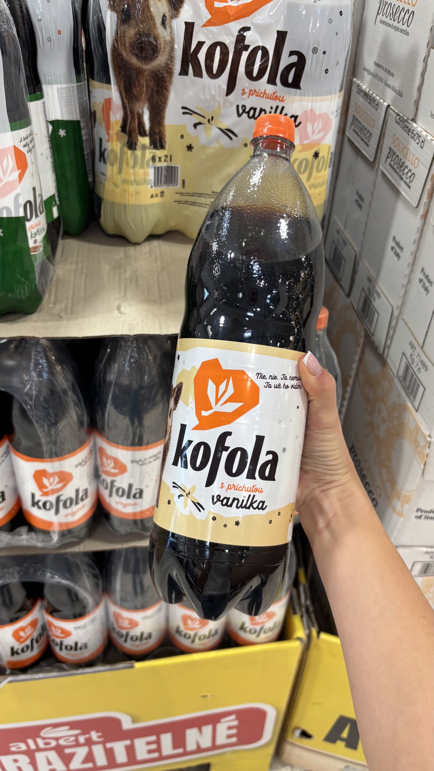 Vanilková Kofola se vrátila. Koupíte v Albertu