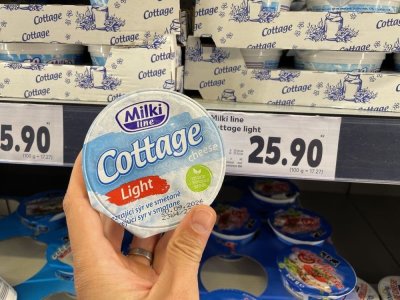 Cottage sýr v supermarketu